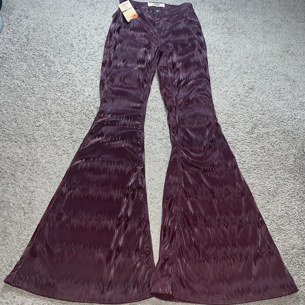 Rock & Roll Denim Hippi 27x34 Bargain Bell Pull On High Rise Flare Aztec Stretch